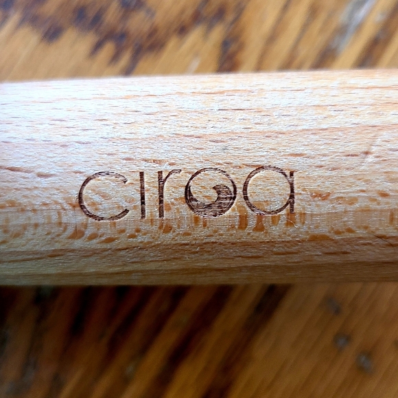 👀50% OFF❄ NWT‼️ Ciroa brand Wooden Embossed Rolling Pin - Picture 5 of 11